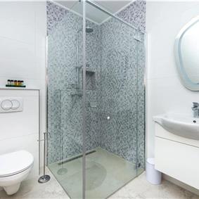 3 bedroom villa with infinity pool in Mlini, sleeps 6